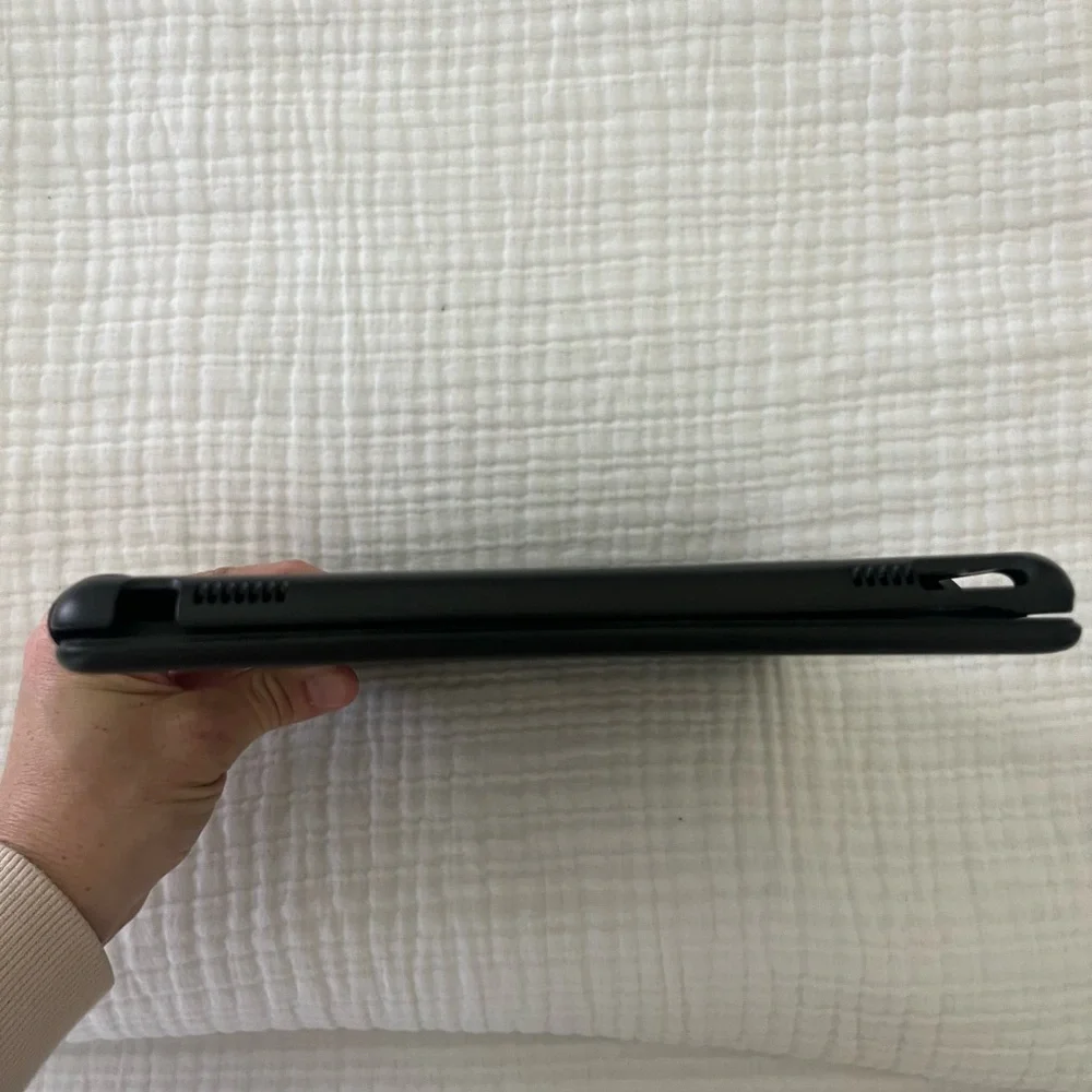 Black Tablet Keyboard Case